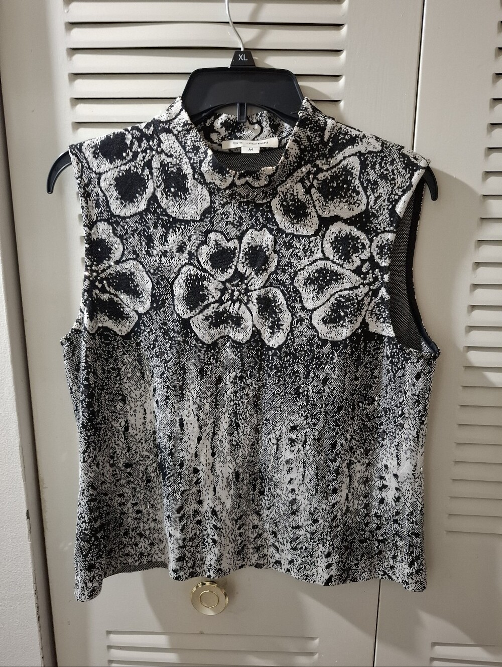 St. John Top Women's Medium M Rhinestoned Printed Side Zippers Designer Luxury